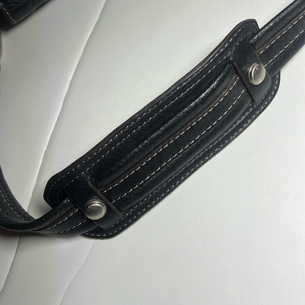 B Makowsky Black Pebbled Leather Handbag - Picture 5 of 14